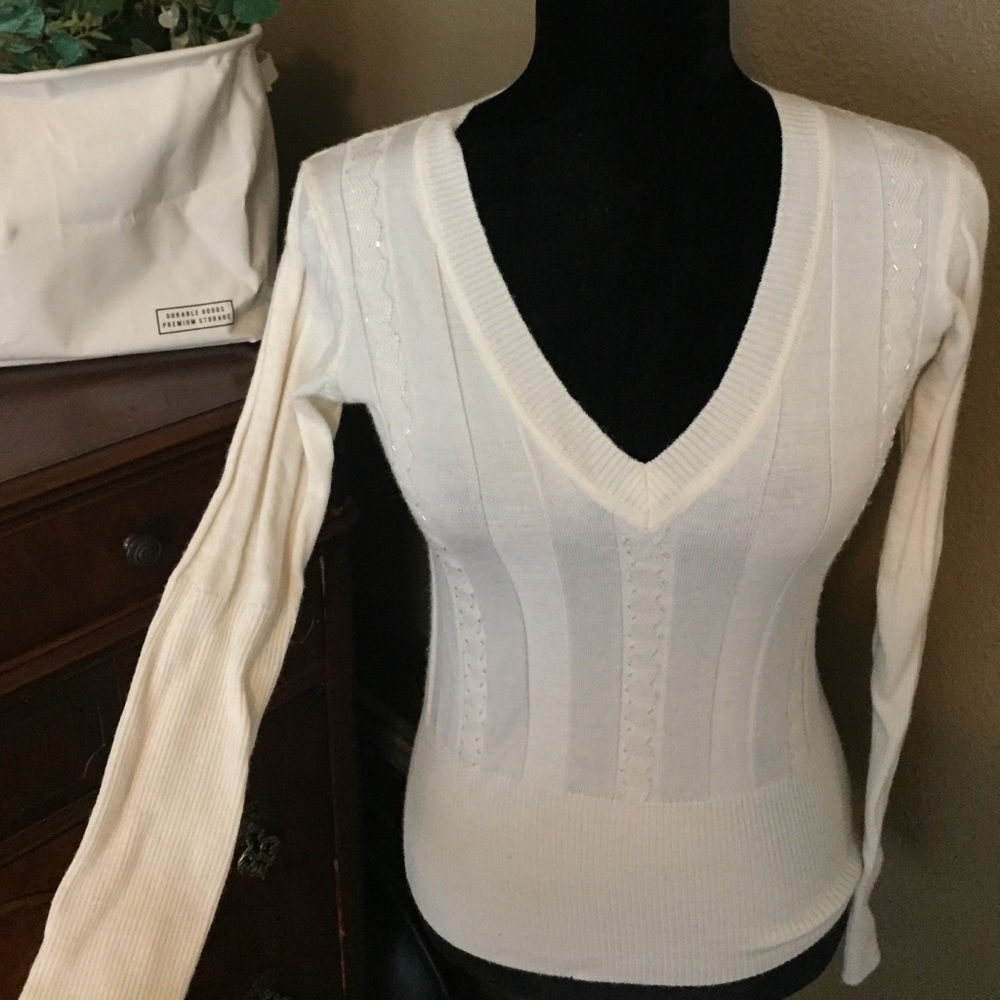 Cream V neck F21 sweater with sparkle